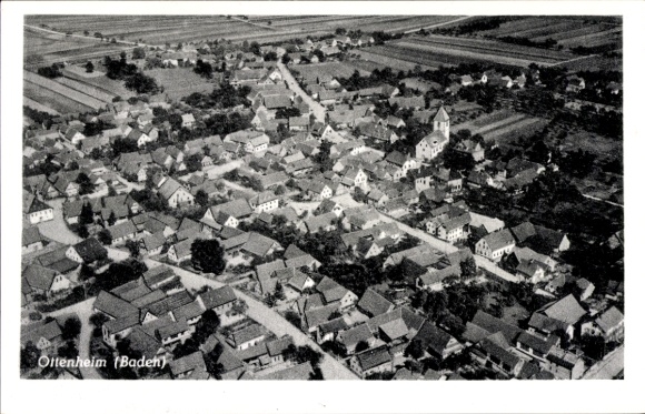 Ak Ottenheim Schwanau in Baden, Luftaufnahme von Ottenheim, Fachwerkhäuser, Kirche, ländliche Umg