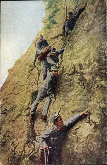 Ak Österreichische Gebirgstruppen, Abstieg zu Tal, KuK Armee, Alpenkrieg