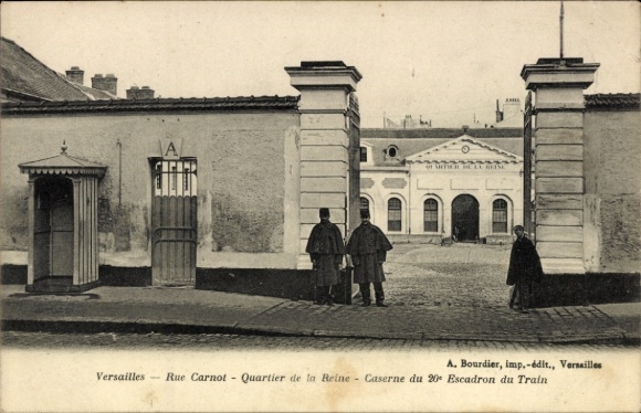 PC Versailles Yvelines, Two Soldiers, Archway, Barracks, Rue Carnot