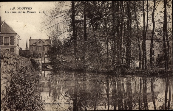 Ak Souppes sur Loing Seine et Marne, Un Coin sur la Riviere