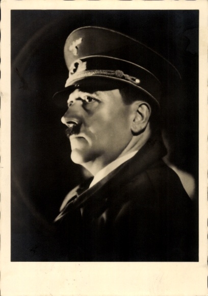Ak Führer en rijkskanselier Adolf Hitler, portret
