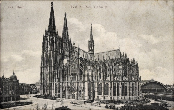 PC Cologne on the Rhine, Cologne Cathedral, Rhine, south side, black and white