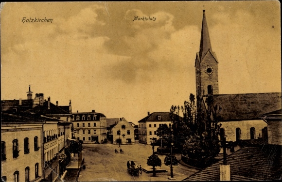 Postcard Holzkirchen in the Miesbach district of Upper Bavaria, market square, church