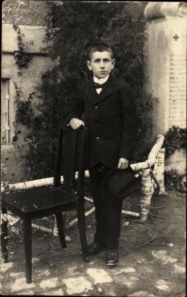 10 old photo PC men, various motifs