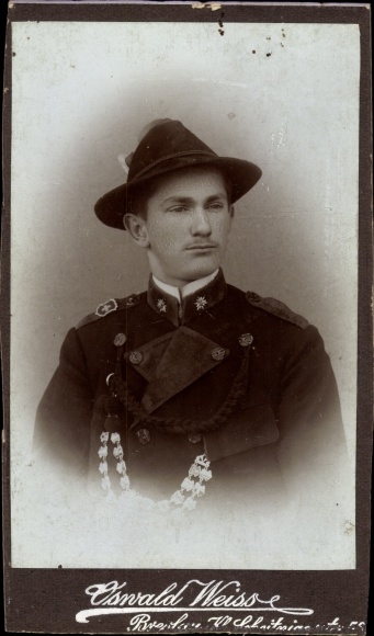 Photo Wrocław Breslau Silesia, Young man in Silesian costume