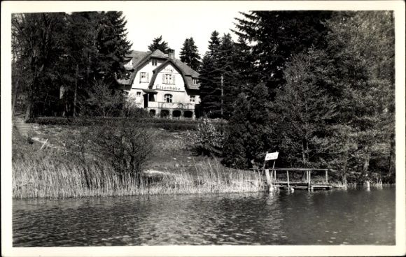 Postcard Flecken Zechlin Rheinsberg in the Mark, House Elsenhöbe, surrounded by trees, by the water, wooden bridge