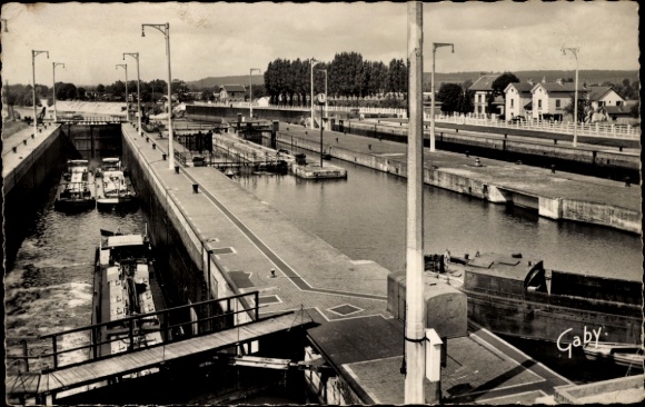 Postcard Amfreville sous les Monts Eure, locks