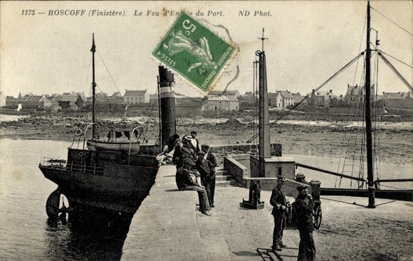 Postcard Roscoff Finistère, The harbour entrance light