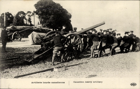 Postcard Canadian heavy artillery, gun, WWI