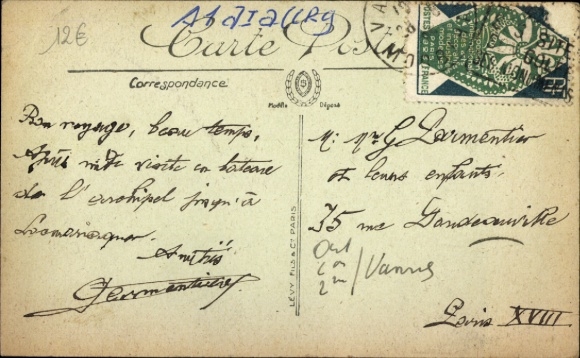 KP Vannes Morbihan, Stare Miasto, Rue Saint-Salomon, sklepy, ulica z przechodniami