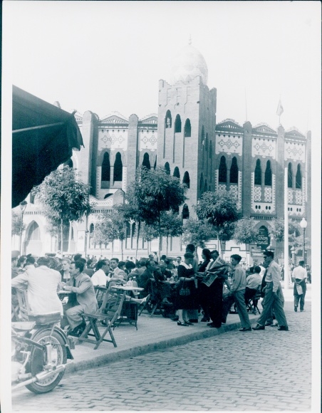 Photo film scene Barcelona, street café, documentary, FRG 1952, Jordan J. von Boyadjieff