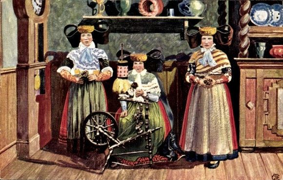 Postcard Three Women in Traditional Costumes from the Areas of Minden and Porta
