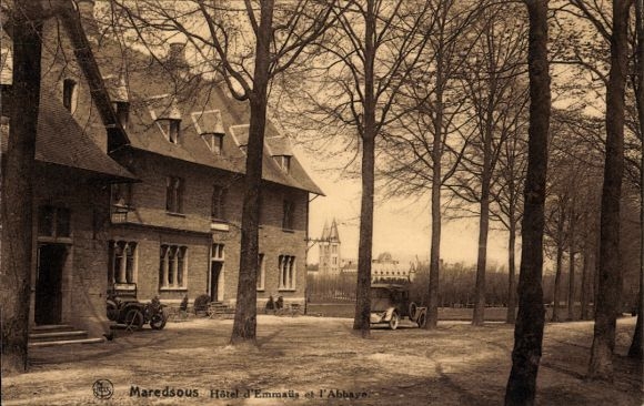 Ak Maredsous Namur, Blick auf das Hôtel d'Emmaüs und die Abtei