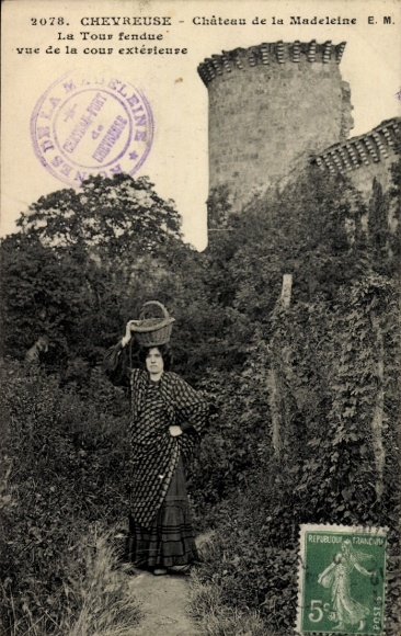 Ak Chevreuse Yvelines, Frau mit Korb, Château de la Madeleine, außenansicht,  