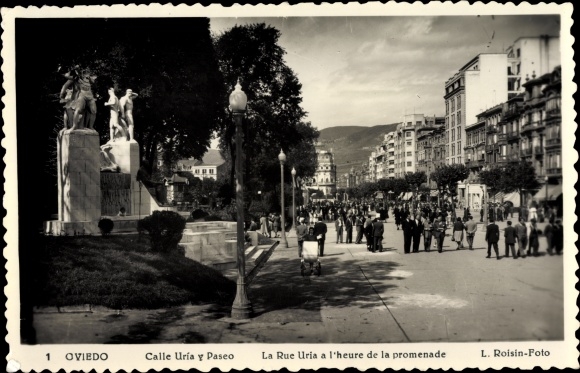 Ak Oviedo Asturië Spanje, Calle Uría y Paseo