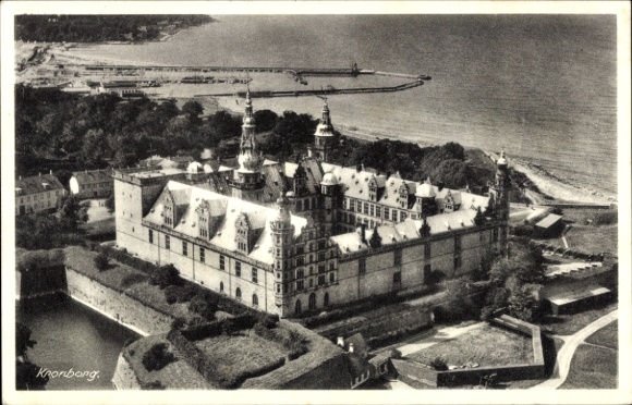 KP Helsingør Helsingør Dania, Kronborg Slot, zamek, widok na zamek z lotu ptaka, linia brzegowa