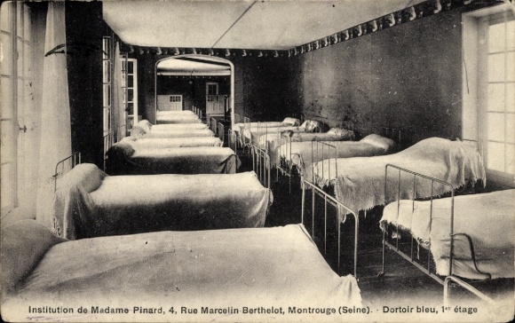 PC Montrouge Hauts de Seine, Institution de Madame Pinard, Dortoir bleu, 1st floor
