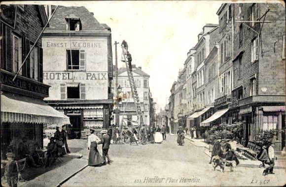 Ak Honfleur Calvados, Place Hamelin, Hotel de la Paix