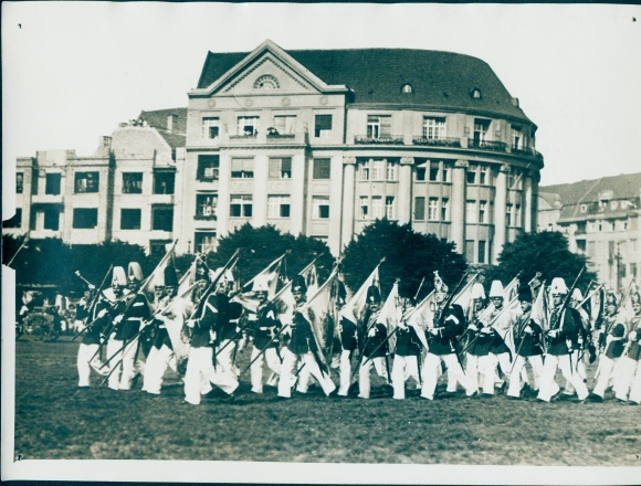 Photo Dallgow Döberitz im Havelland, troop parade in front of Kaiser Wilhelm II, 1913