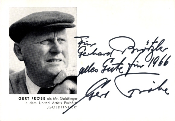 Postcard actor Gert Fröbe as Mr. Goldfinger, portrait, autograph