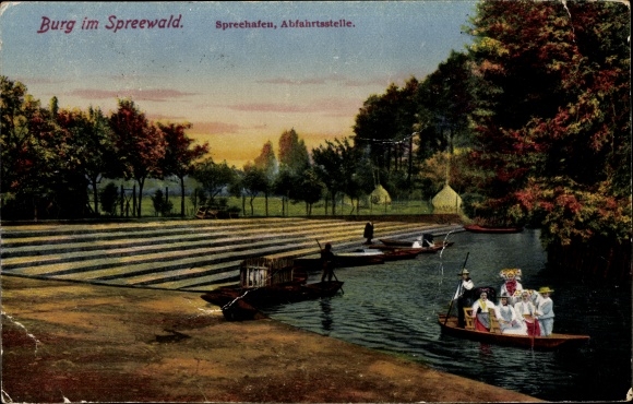 Postcard Burg im Spreewald, Spreehafen, departure point, costumes, Spreewald barge