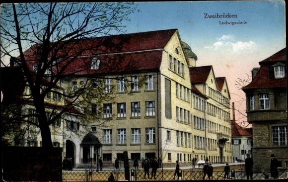 Postcard Zweibrücken in der Pfalz, Ludwigschule, schoolyard