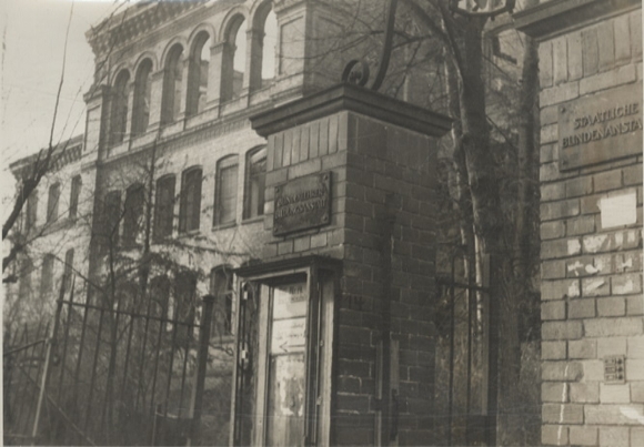 Original photo Berlin Steglitz, Rothenburgstraße, Blindenanstalt, Blindenschule, around 1946