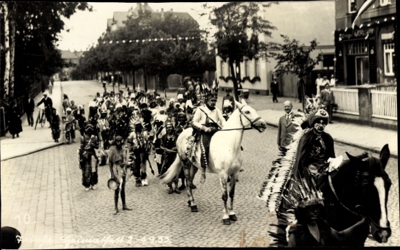 Foto Ak Taucha in Nordsachsen, Fest, Festzug, Ritter, Pferde