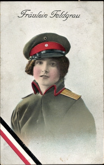 Ak Fräulein Feldgrau, Frau in Uniform
