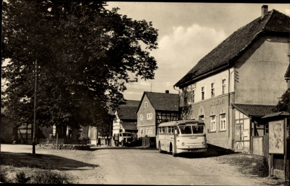 Postcard Mosbach Wutha Farnroda in Thuringia, Drei-Linden-Platz, Bus