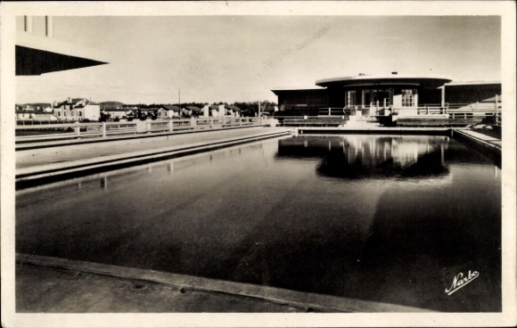 Postcard Fumel Lot et Garonne, Libos, Parc des Sports Henri Cavallier, swimming pool