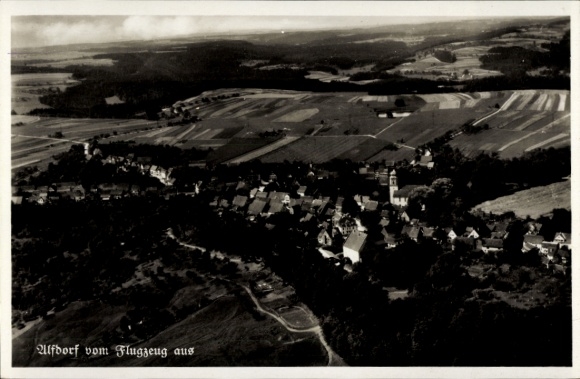 Ak Alfdorf in Württemberg, Luftaufnahme von  ländliche Landschaft, Häuseranordnung,  