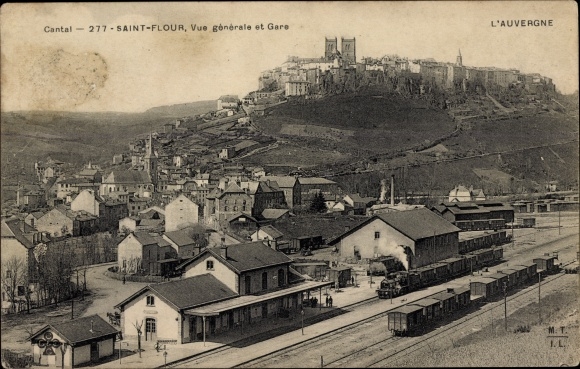Postcard Saint Flour Cantal, General view and Station