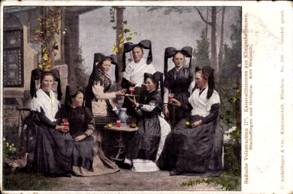 Ak Badische Volkstrachten , Königsschaffhausen, Bischoffingen, Ihrigen