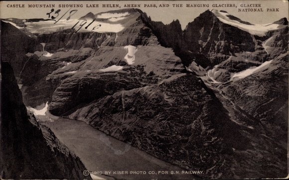 Ak Montana USA, Glacier National Park, Castle Mountain met Lake Helen