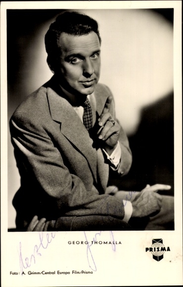Postcard actor Georg Thomalla, portrait in suit, The Prince of Pappenheim, autograph
