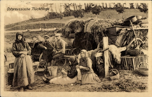 PC East Prussian War Refugees, Knitting Women, Wagon, East Prussian Aid I.