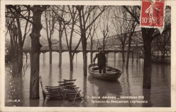 Ak Draveil Essonne, 7-Villa  Inondation 1910, Terrasse du Restaurant Lapreuvote