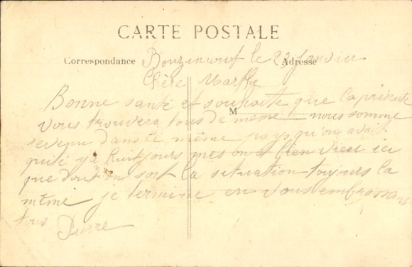 Postcard Soissons Aisne, Rue des Framboisiers after the bombing, horse carcasses, destruction, I.W.