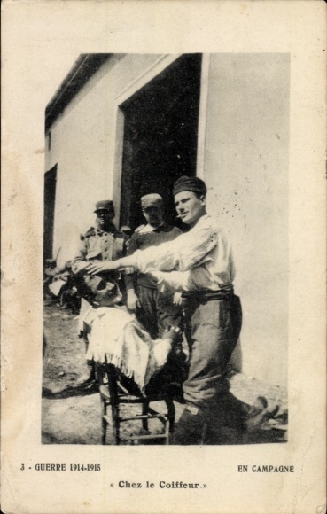 CPA Guerre 1914-1915, En Campagne, Chez le Coiffeur