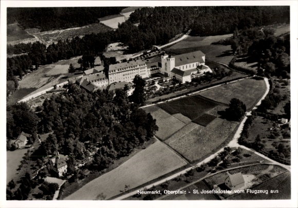 Ak Neumarkt in der Oberpfalz, Fliegeraufnahme, Kloster St. Jospeh