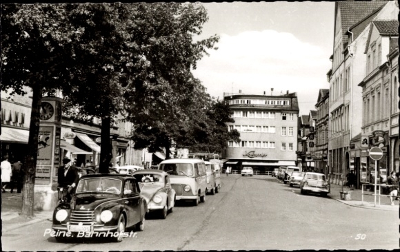 Postcard Peine, party at Bahnhofstraße, cars