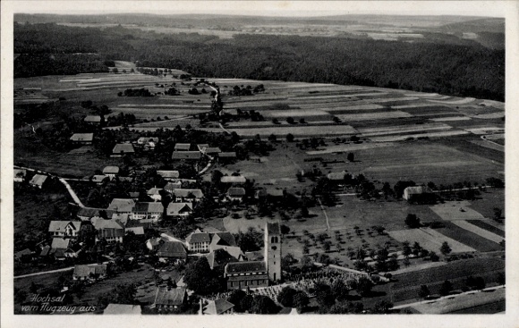 Ak Hochsal Laufenburg am Hochrhein, Luftaufnahme, ländliche Umgebung, Kirchengebäude