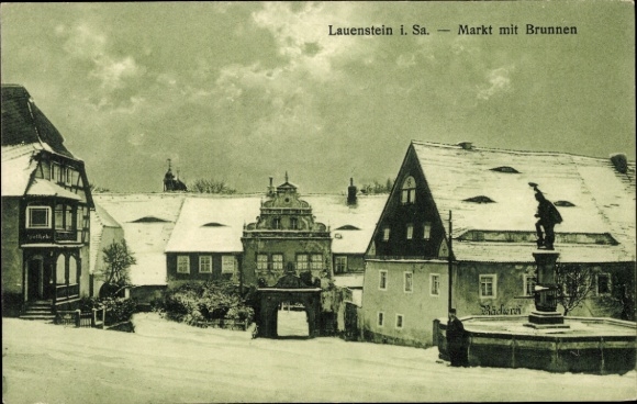 Postcard Lauenstein in the Müglitztal Altenberg, market with fountain, winter, passage