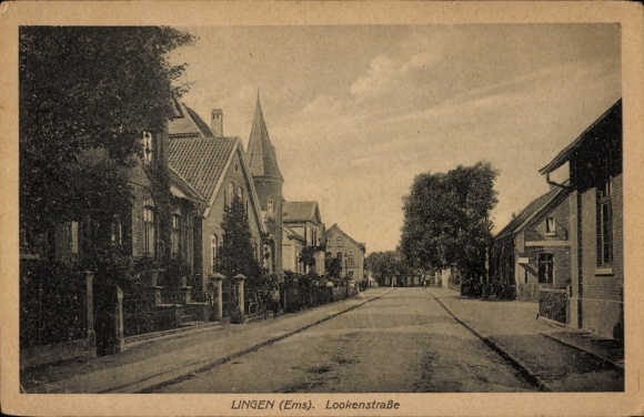 Ak Lingen im Emsland, Blick auf die Lookenstraße, Häuser, Bäume, ruhige Straßenansicht