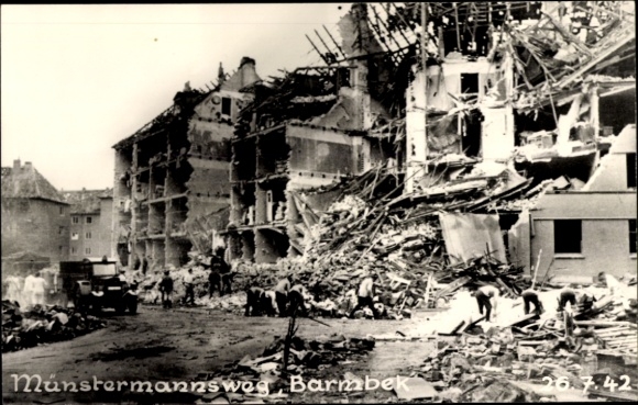 Photo Postcard Hamburg Nord Barmbek, Münstermannsweg, building ruins, war destruction 1942