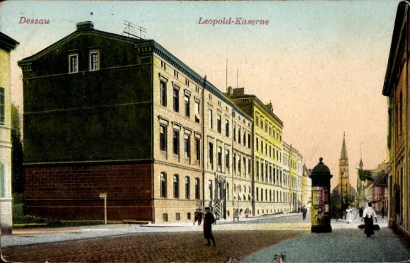 Postcard Dessau in Saxony-Anhalt, Leopold Barracks