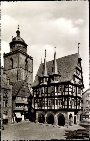 Ak Alsfeld in Hessen, stadhuis met kerk, vakwerkgebouw