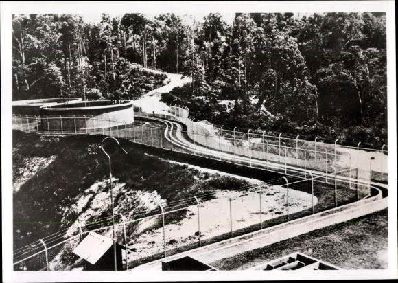 Zdjęcie Heinrich Hoffmann, centrum naftowe Tarakau na północno-wschodnim holenderskim Borneo