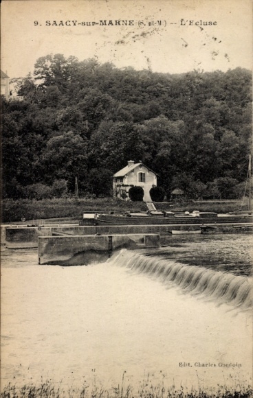 KP Saâcy Seine et Marne, zamek